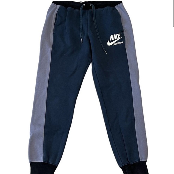 Nike Pants - Nike sportswear sweatpants